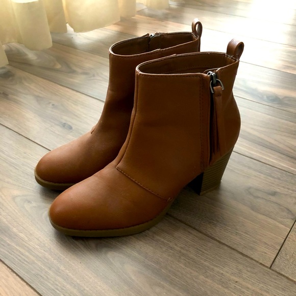 Old Navy Brown Leather Ankle Boots